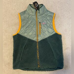 Nike Insulated Sherpa Vest